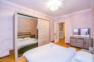 Апартаменты Luxary Apartment On Tarqovu Centr Баку Апартаменты с 3 спальнями-19