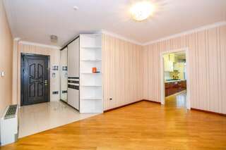 Апартаменты Luxary Apartment On Tarqovu Centr Баку Апартаменты с 3 спальнями-25
