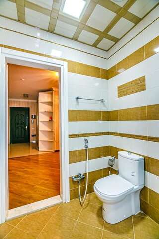 Апартаменты Luxary Apartment On Tarqovu Centr Баку Апартаменты с 3 спальнями-26