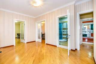Апартаменты Luxary Apartment On Tarqovu Centr Баку Апартаменты с 3 спальнями-29