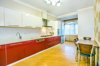 Апартаменты Luxary Apartment On Tarqovu Centr Баку Апартаменты с 3 спальнями-31