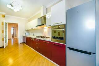 Апартаменты Luxary Apartment On Tarqovu Centr Баку Апартаменты с 3 спальнями-32