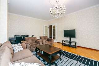 Апартаменты Luxary Apartment On Tarqovu Centr Баку Апартаменты с 3 спальнями-37