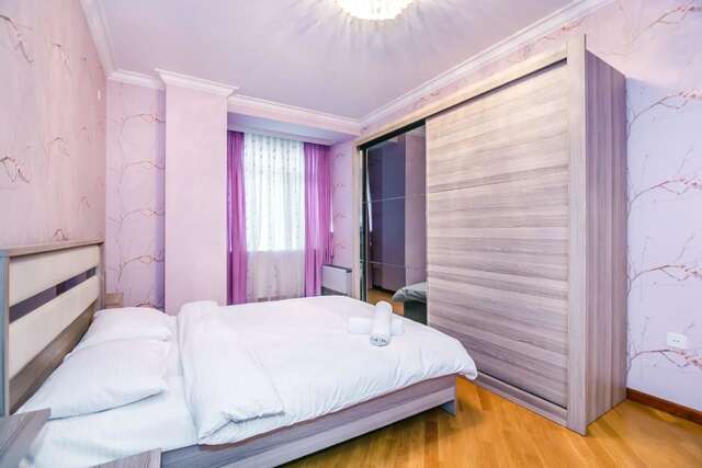 Апартаменты Luxary Apartment On Tarqovu Centr Баку-25