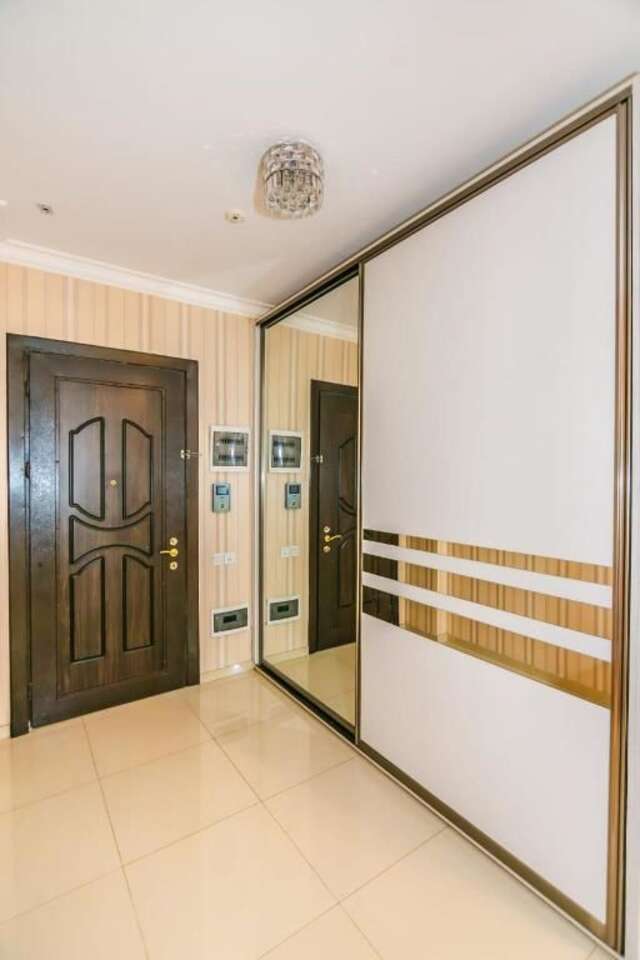 Апартаменты Luxary Apartment On Tarqovu Centr Баку-61